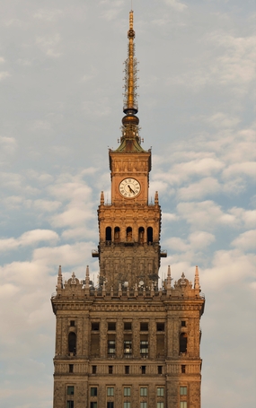 欧式风格特色钟塔建筑摄影图片